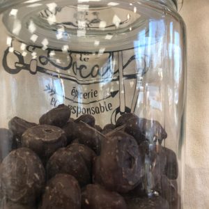 ABRICOTS SECS ENROBES DE CHOCOLAT NOIR AB & COMMERCE EQUITABLE - LOU PRUNEL