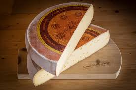 RACLETTE DE SAVOIE AU LAIT CRU DE VACHE BIO - FROMAGERIE MARCEL PETITE