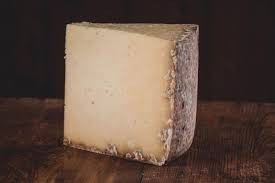CANTAL AOP BIO ENTRE DEUX AU LAIT CRU