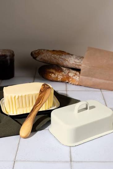 BEURRIER EN FER EMAILLE CREME - AH TABLE – Image 2